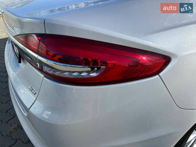 Білий Форд Фьюжен, об'ємом двигуна 2 л та пробігом 174 тис. км за 14700 $, фото 1 на Automoto.ua