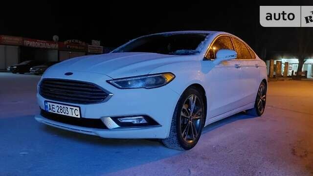 Білий Форд Фьюжен, об'ємом двигуна 2 л та пробігом 113 тис. км за 13700 $, фото 3 на Automoto.ua