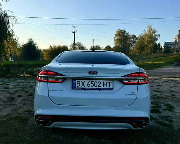 Белый Форд Фьюжн, объемом двигателя 2 л и пробегом 155 тыс. км за 14300 $, фото 6 на Automoto.ua