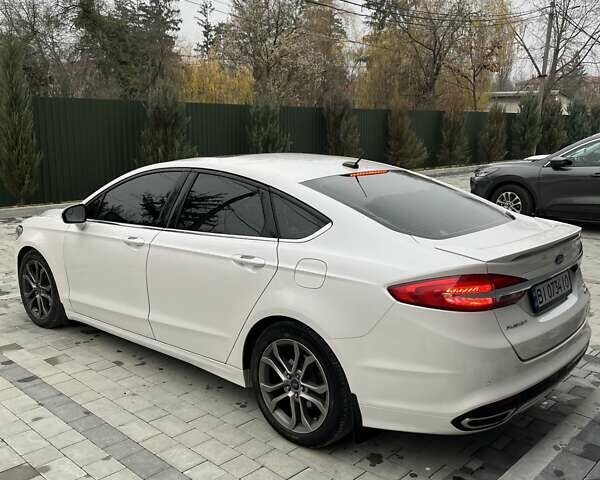 Белый Форд Фьюжн, объемом двигателя 2 л и пробегом 133 тыс. км за 15000 $, фото 8 на Automoto.ua