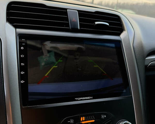 Білий Форд Фьюжен, об'ємом двигуна 2 л та пробігом 175 тис. км за 12500 $, фото 27 на Automoto.ua