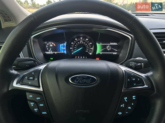 Білий Форд Фьюжен, об'ємом двигуна 2.5 л та пробігом 109 тис. км за 13200 $, фото 32 на Automoto.ua