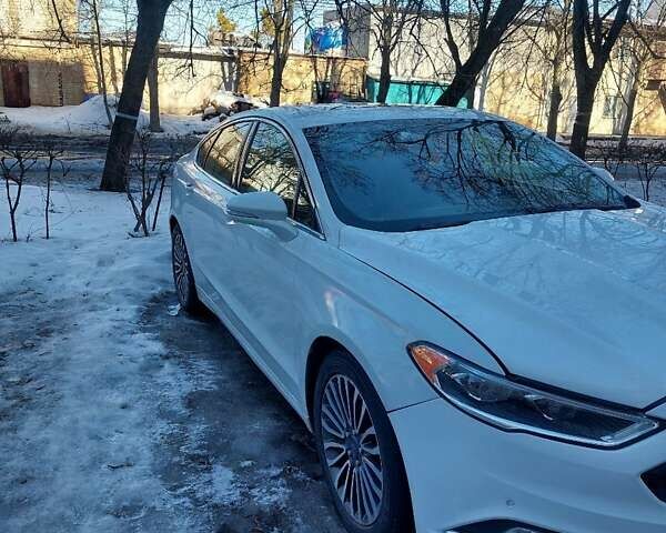 Белый Форд Фьюжн, объемом двигателя 2 л и пробегом 193 тыс. км за 16700 $, фото 2 на Automoto.ua