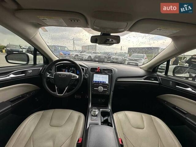 Белый Форд Фьюжн, объемом двигателя 2 л и пробегом 65 тыс. км за 17290 $, фото 32 на Automoto.ua