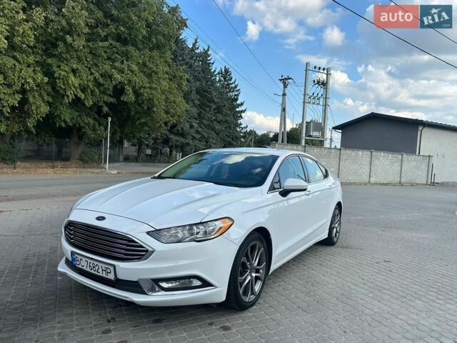Білий Форд Фьюжен, об'ємом двигуна 1.5 л та пробігом 98 тис. км за 9500 $, фото 9 на Automoto.ua