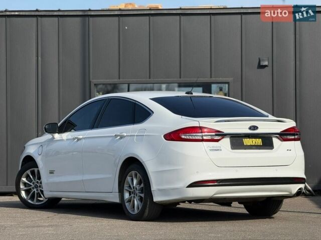 Белый Форд Фьюжн, объемом двигателя 2 л и пробегом 182 тыс. км за 15650 $, фото 24 на Automoto.ua
