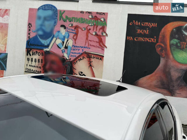 Білий Форд Фьюжен, об'ємом двигуна 2 л та пробігом 187 тис. км за 15000 $, фото 9 на Automoto.ua