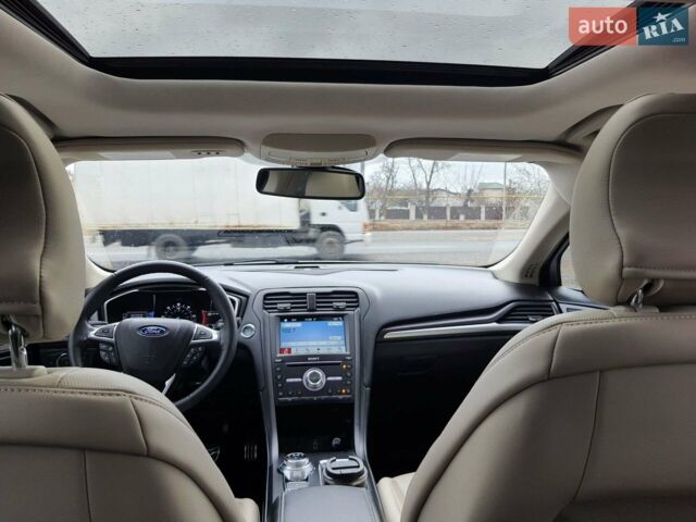 Білий Форд Фьюжен, об'ємом двигуна 2 л та пробігом 197 тис. км за 15990 $, фото 18 на Automoto.ua