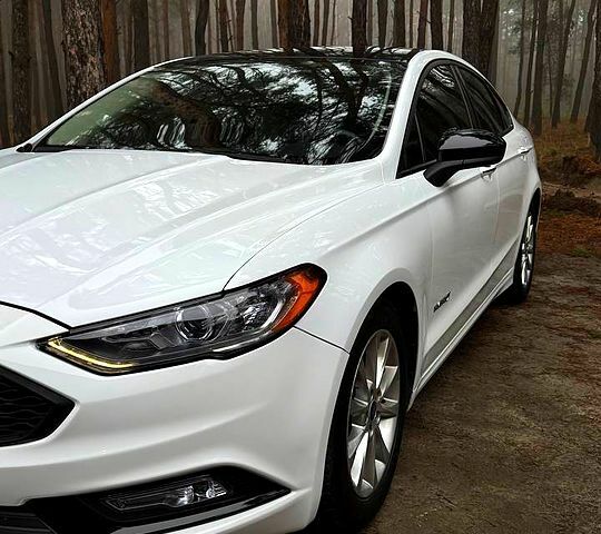 Белый Форд Фьюжн, объемом двигателя 20 л и пробегом 148 тыс. км за 16400 $, фото 4 на Automoto.ua