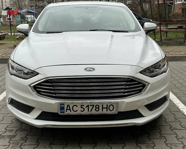 Белый Форд Фьюжн, объемом двигателя 2 л и пробегом 142 тыс. км за 14000 $, фото 4 на Automoto.ua