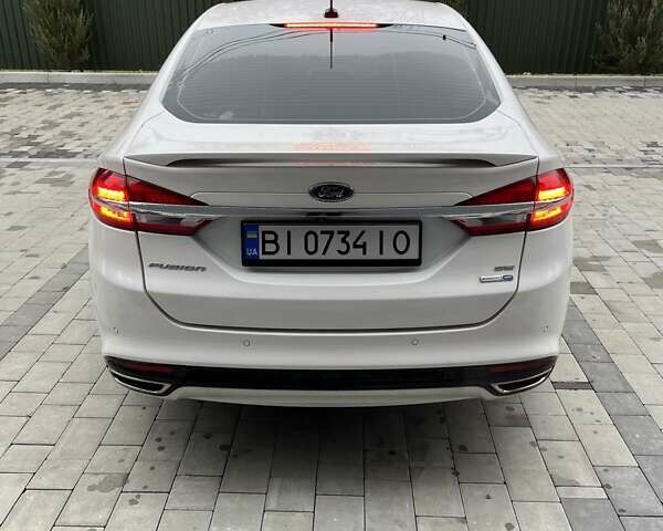 Белый Форд Фьюжн, объемом двигателя 2 л и пробегом 133 тыс. км за 15000 $, фото 7 на Automoto.ua