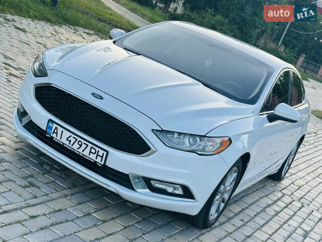 Білий Форд Фьюжен, об'ємом двигуна 1.5 л та пробігом 106 тис. км за 12500 $, фото 35 на Automoto.ua