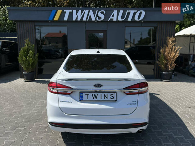 Білий Форд Фьюжен, об'ємом двигуна 2 л та пробігом 173 тис. км за 15900 $, фото 20 на Automoto.ua