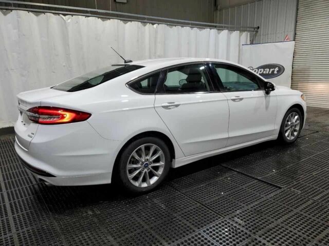 Белый Форд Фьюжн, объемом двигателя 2.5 л и пробегом 104 тыс. км за 950 $, фото 2 на Automoto.ua