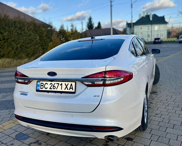 Белый Форд Фьюжн, объемом двигателя 2 л и пробегом 110 тыс. км за 14000 $, фото 11 на Automoto.ua