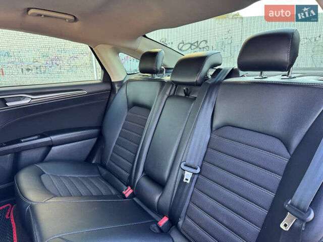 Білий Форд Фьюжен, об'ємом двигуна 2.5 л та пробігом 109 тис. км за 13200 $, фото 37 на Automoto.ua