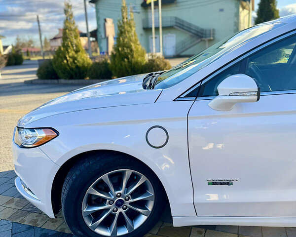 Белый Форд Фьюжн, объемом двигателя 2 л и пробегом 110 тыс. км за 14000 $, фото 15 на Automoto.ua