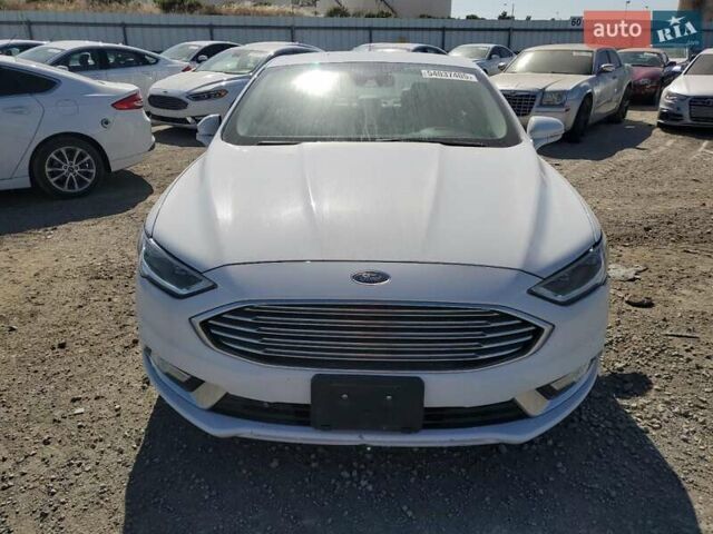 Белый Форд Фьюжн, объемом двигателя 2 л и пробегом 67 тыс. км за 2600 $, фото 4 на Automoto.ua