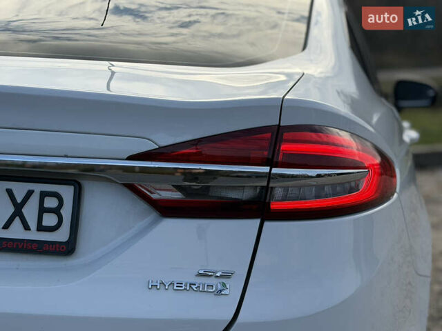 Білий Форд Фьюжен, об'ємом двигуна 2 л та пробігом 175 тис. км за 12500 $, фото 13 на Automoto.ua