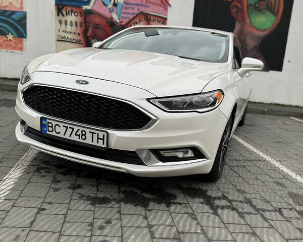 Білий Форд Фьюжен, об'ємом двигуна 2 л та пробігом 187 тис. км за 15000 $, фото 6 на Automoto.ua