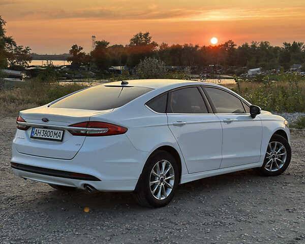Форд Фьюжн 2017 в Днепре (Днепропетровске) на Automoto.ua Белый Форд Фьюжн, объемом двигателя 2.5 л и пробегом 119 тыс. км за 13700 $, фото 4 на Automoto.ua
