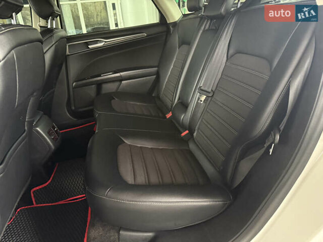 Білий Форд Фьюжен, об'ємом двигуна 2.49 л та пробігом 111 тис. км за 12999 $, фото 11 на Automoto.ua