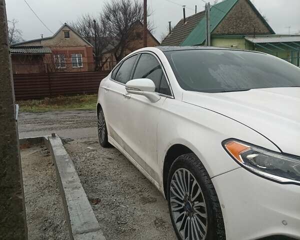 Білий Форд Фьюжен, об'ємом двигуна 2 л та пробігом 127 тис. км за 16000 $, фото 1 на Automoto.ua