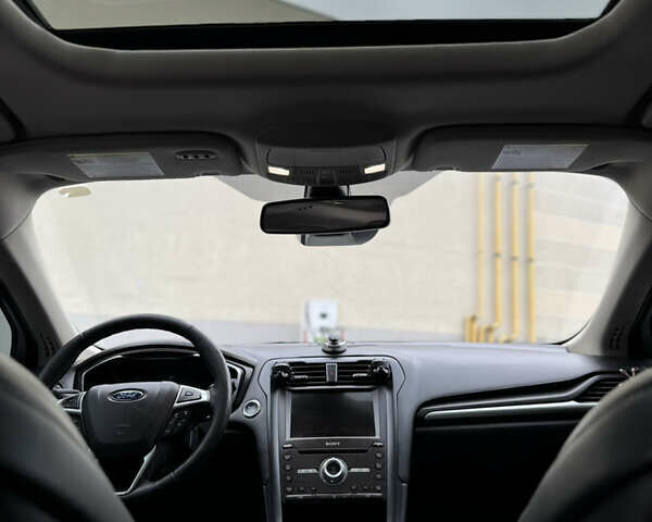 Білий Форд Фьюжен, об'ємом двигуна 2 л та пробігом 187 тис. км за 15000 $, фото 17 на Automoto.ua