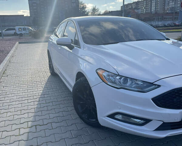 Белый Форд Фьюжн, объемом двигателя 2.49 л и пробегом 170 тыс. км за 11300 $, фото 2 на Automoto.ua