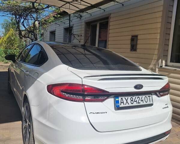 Білий Форд Фьюжен, об'ємом двигуна 2 л та пробігом 130 тис. км за 18600 $, фото 8 на Automoto.ua