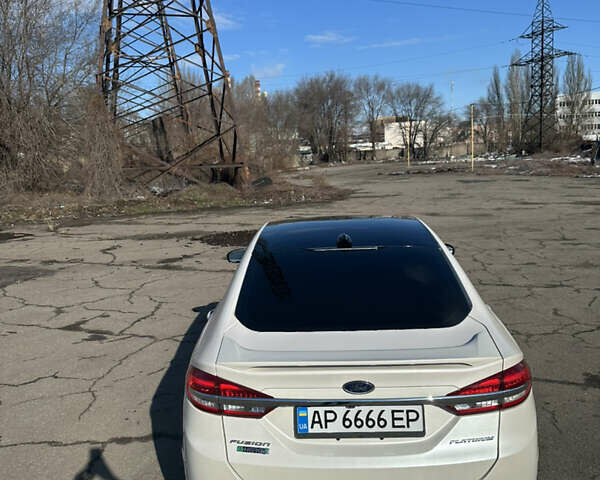 Белый Форд Фьюжн, объемом двигателя 2 л и пробегом 121 тыс. км за 16599 $, фото 12 на Automoto.ua