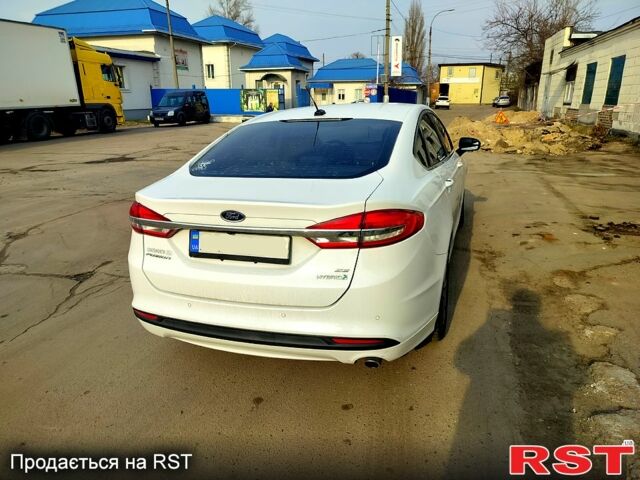 Белый Форд Фьюжн, объемом двигателя 2 л и пробегом 172 тыс. км за 14800 $, фото 6 на Automoto.ua