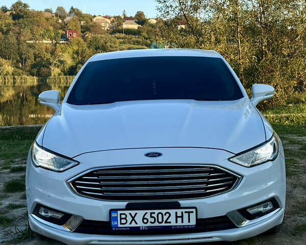 Белый Форд Фьюжн, объемом двигателя 2 л и пробегом 155 тыс. км за 14300 $, фото 1 на Automoto.ua