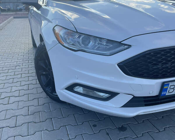 Белый Форд Фьюжн, объемом двигателя 2.49 л и пробегом 170 тыс. км за 11300 $, фото 1 на Automoto.ua