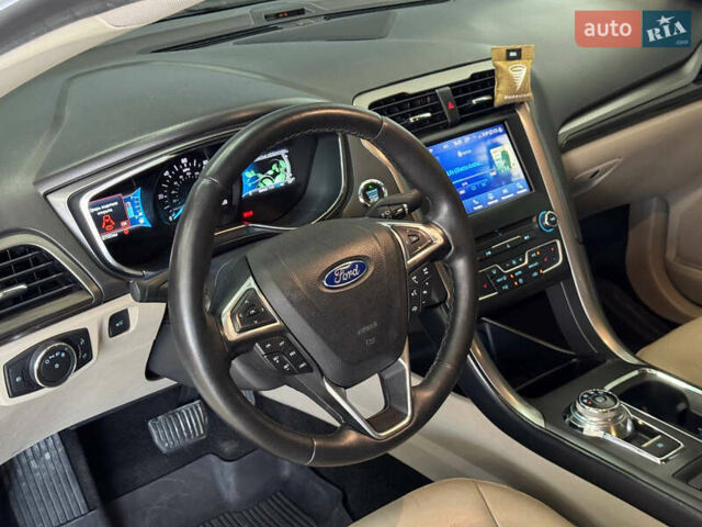 Белый Форд Фьюжн, объемом двигателя 2 л и пробегом 160 тыс. км за 16900 $, фото 13 на Automoto.ua