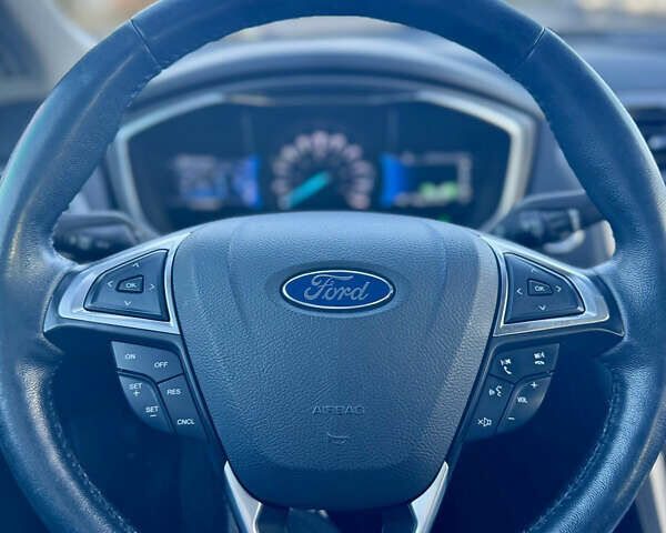 Белый Форд Фьюжн, объемом двигателя 2 л и пробегом 110 тыс. км за 14000 $, фото 22 на Automoto.ua