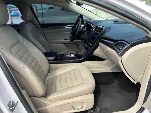 Белый Форд Фьюжн, объемом двигателя 2 л и пробегом 62 тыс. км за 3400 $, фото 8 на Automoto.ua