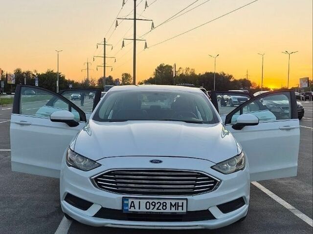 Белый Форд Фьюжн, объемом двигателя 2 л и пробегом 186 тыс. км за 13000 $, фото 2 на Automoto.ua