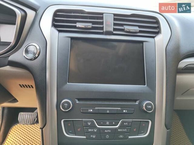 Белый Форд Фьюжн, объемом двигателя 2 л и пробегом 145 тыс. км за 16500 $, фото 29 на Automoto.ua