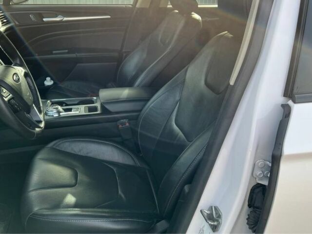 Белый Форд Фьюжн, объемом двигателя 2 л и пробегом 122 тыс. км за 12500 $, фото 6 на Automoto.ua