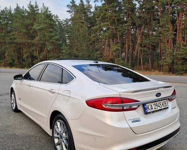 Белый Форд Фьюжн, объемом двигателя 2 л и пробегом 140 тыс. км за 18500 $, фото 7 на Automoto.ua