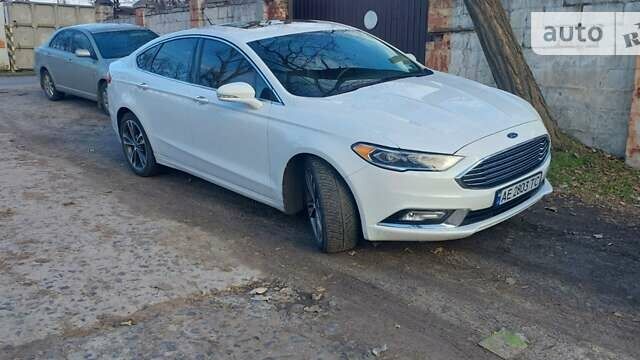 Білий Форд Фьюжен, об'ємом двигуна 2 л та пробігом 113 тис. км за 13700 $, фото 6 на Automoto.ua