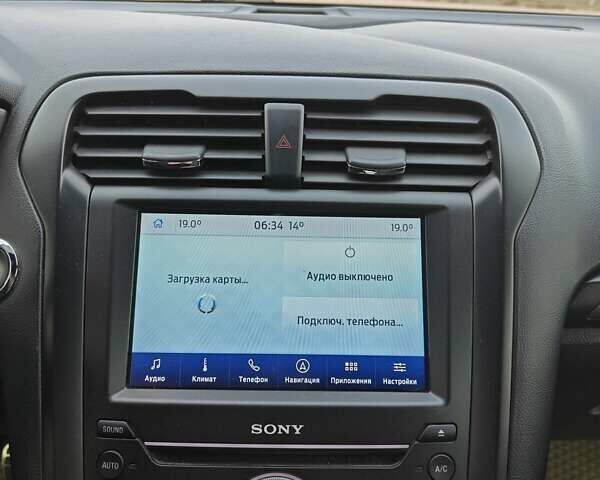 Білий Форд Фьюжен, об'ємом двигуна 2.7 л та пробігом 70 тис. км за 17000 $, фото 5 на Automoto.ua