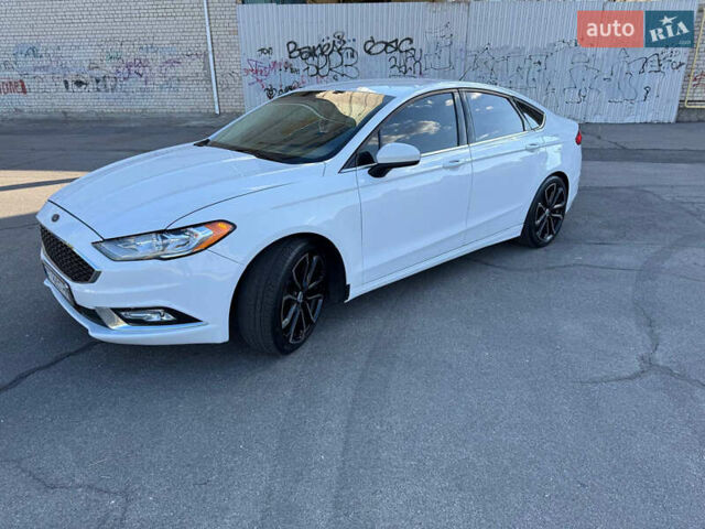 Білий Форд Фьюжен, об'ємом двигуна 2.5 л та пробігом 109 тис. км за 13200 $, фото 16 на Automoto.ua