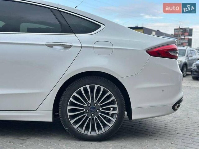 Белый Форд Фьюжн, объемом двигателя 2 л и пробегом 65 тыс. км за 17290 $, фото 4 на Automoto.ua