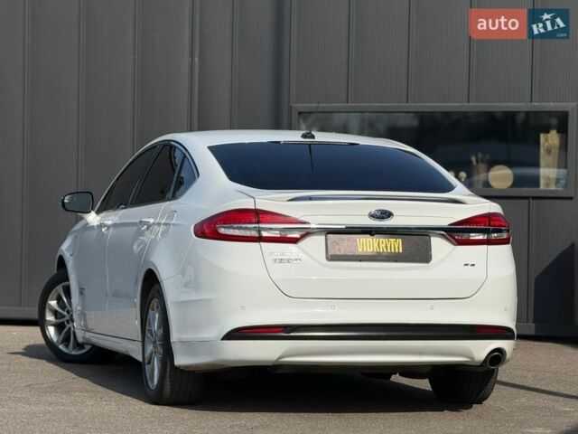 Белый Форд Фьюжн, объемом двигателя 2 л и пробегом 182 тыс. км за 15650 $, фото 23 на Automoto.ua