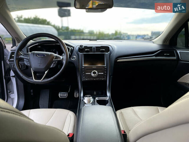 Белый Форд Фьюжн, объемом двигателя 2 л и пробегом 88 тыс. км за 14700 $, фото 4 на Automoto.ua