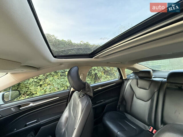 Белый Форд Фьюжн, объемом двигателя 2 л и пробегом 170 тыс. км за 13000 $, фото 2 на Automoto.ua