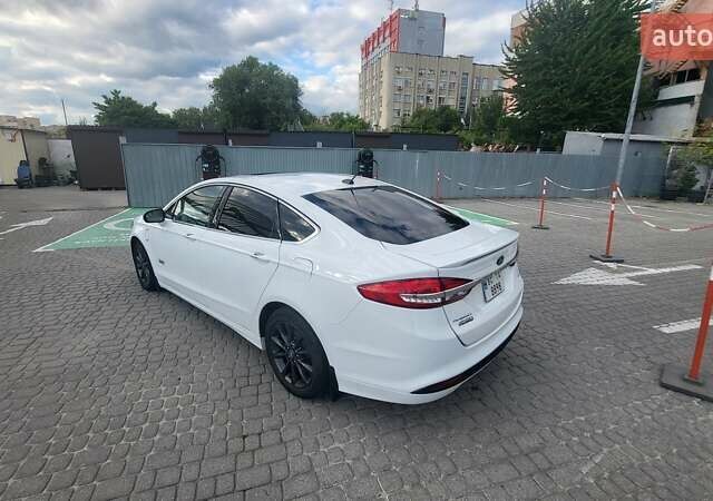 Форд Фьюжн 2017 в Львове на Automoto.ua Белый Форд Фьюжн, объемом двигателя 2 л и пробегом 133 тыс. км за 15500 $, фото 12 на Automoto.ua