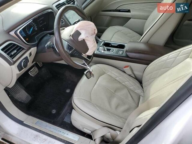 Білий Форд Фьюжен, об'ємом двигуна 2 л та пробігом 138 тис. км за 11500 $, фото 5 на Automoto.ua